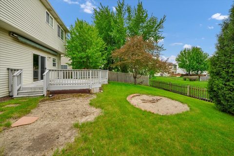 Tiny photo for 7 Appletree Court, Lake In The Hills, IL 60156 (MLS # 12647579)