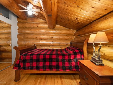 Tiny photo for 4185 EASTWOOD Place, Park City, IL 60085 (MLS # 12400762)