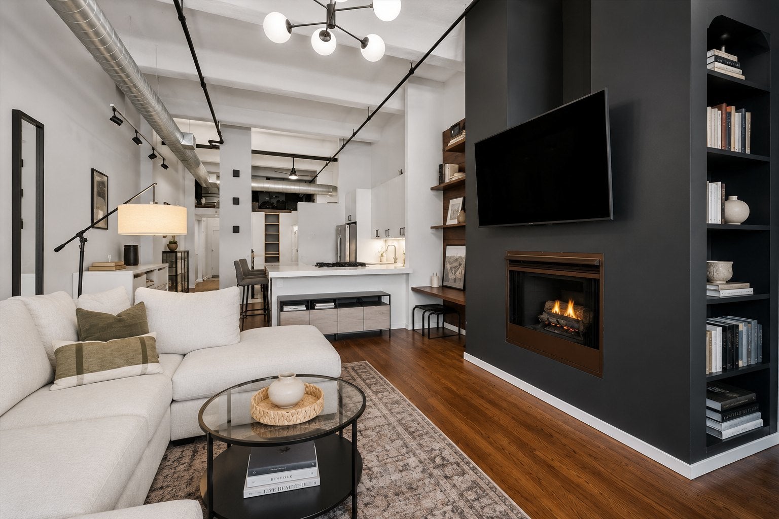 1000 W WASHINGTON Boulevard 216