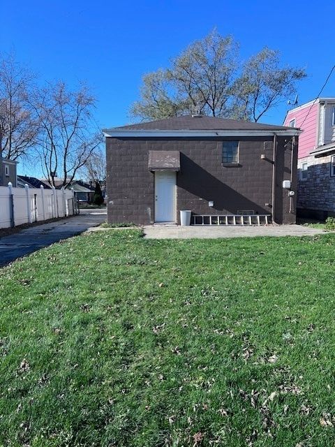 A home in Stone Park