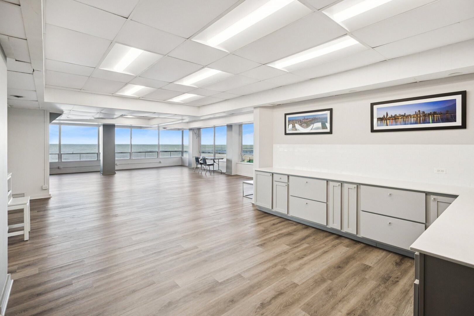 Chicago, Illinois 60660, United States, 1 Bedroom Bedrooms, ,2 BathroomsBathrooms,Residential,Active,233772