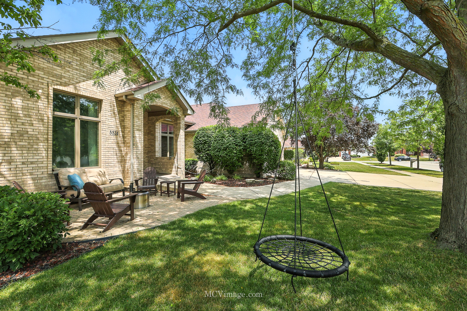 8824 Woodbine Court