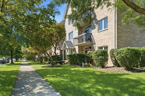 Tiny photo for 7900 Nagle Avenue #2N, Burbank, IL 60459 (MLS # 12742607)