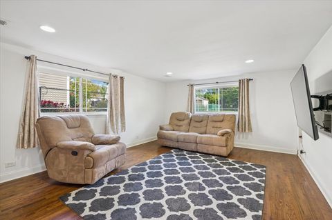 Tiny photo for 2243 S Wolf Road, Des Plaines, IL 60018 (MLS # 12496505)