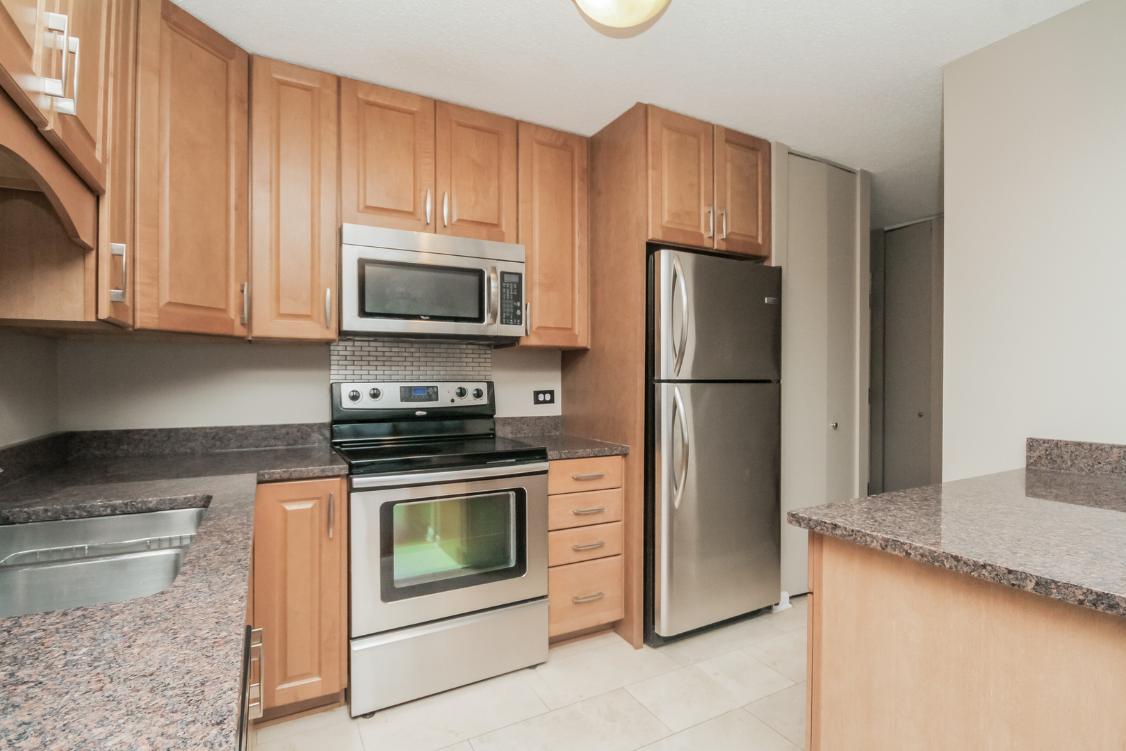 10 E ONTARIO Street 4607