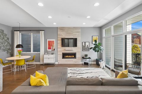 Tiny photo for 3717 N HERMITAGE Avenue, Chicago, IL 60613 (MLS # 12604031)