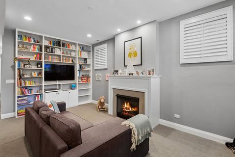 Tiny photo for 3717 N HERMITAGE Avenue, Chicago, IL 60613 (MLS # 12604031)