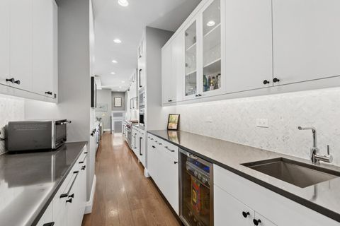 Tiny photo for 3717 N HERMITAGE Avenue, Chicago, IL 60613 (MLS # 12604031)