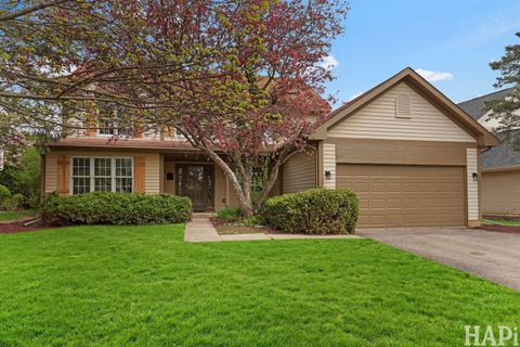 Tiny photo for 182 Montclair Road, Vernon Hills, IL 60061 (MLS # 12626419)