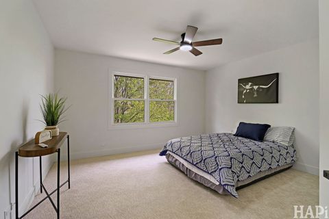 Tiny photo for 182 Montclair Road, Vernon Hills, IL 60061 (MLS # 12626419)