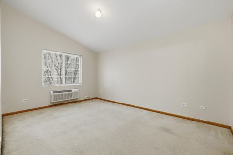 Tiny photo for 417 SILVERSTONE Drive #417, Carpentersville, IL 60110 (MLS # 12549226)