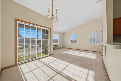 Tiny photo for 417 SILVERSTONE Drive #417, Carpentersville, IL 60110 (MLS # 12549226)