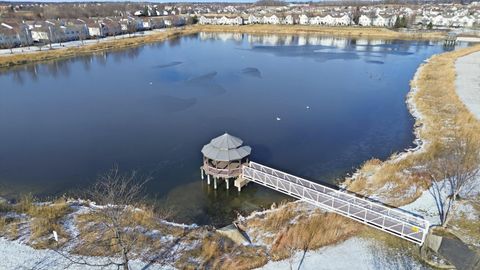 Tiny photo for 417 SILVERSTONE Drive #417, Carpentersville, IL 60110 (MLS # 12549226)