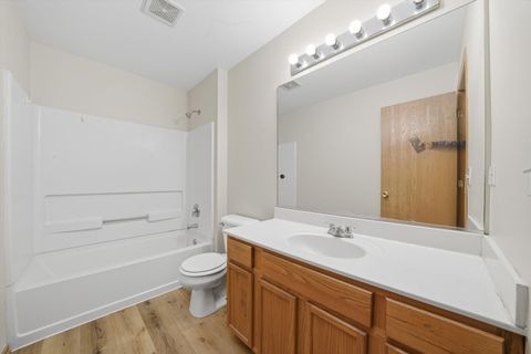 Tiny photo for 417 SILVERSTONE Drive #417, Carpentersville, IL 60110 (MLS # 12549226)