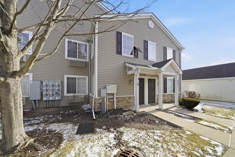 Tiny photo for 417 SILVERSTONE Drive #417, Carpentersville, IL 60110 (MLS # 12549226)