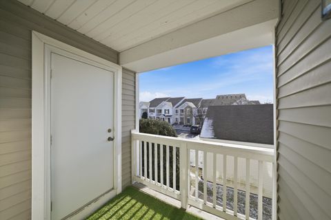 Tiny photo for 417 SILVERSTONE Drive #417, Carpentersville, IL 60110 (MLS # 12549226)