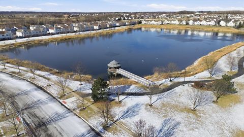 Tiny photo for 417 SILVERSTONE Drive #417, Carpentersville, IL 60110 (MLS # 12549226)