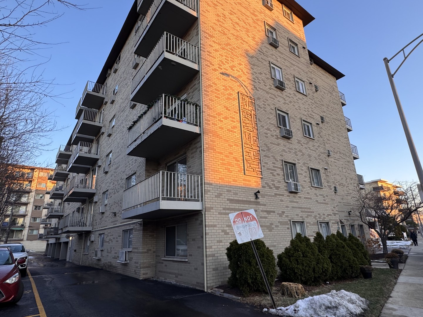 300 Circle Avenue 3G