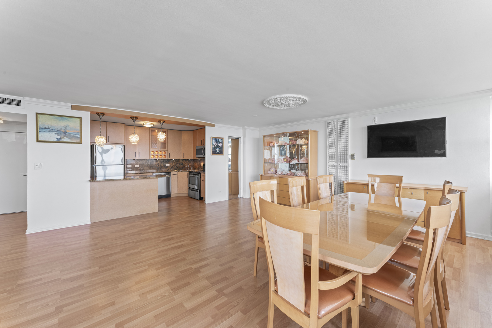 6301 N Sheridan Road 11R