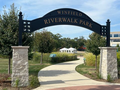 Tiny photo for 0N200 Windermere Road #2702, Winfield, IL 60190 (MLS # 12478152)