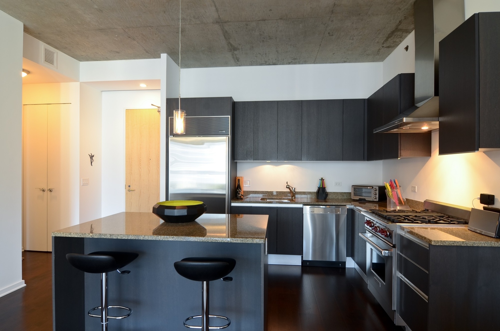 600 N Fairbanks Court 1308