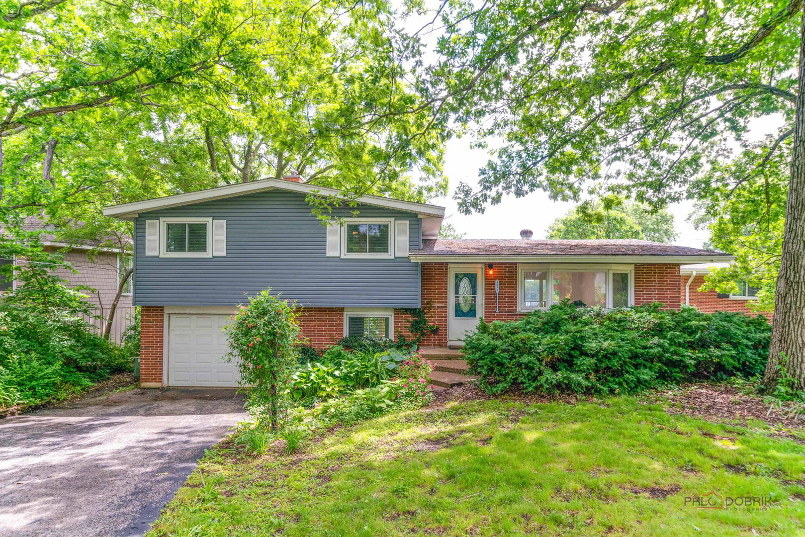1083 Lomond Drive
