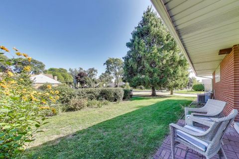 Tiny photo for 5200 Wright Terrace, Skokie, IL 60077 (MLS # 12596829)