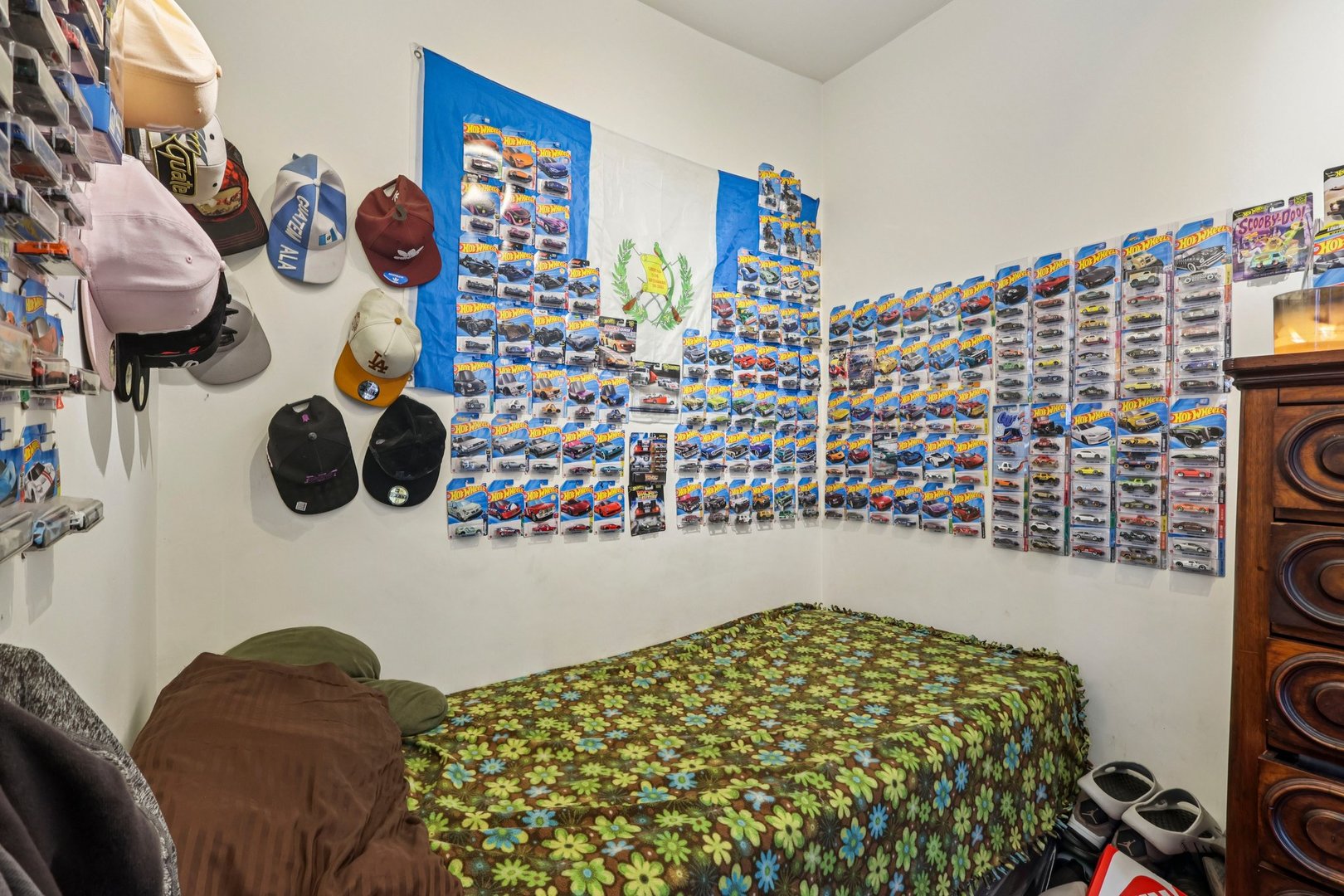 1908 S Loomis Street