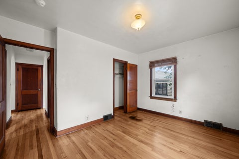 Tiny photo for 2423 W Locust Street, Davenport, IA 52804 (MLS # 12692070)