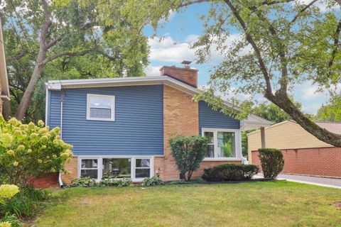 Photo of 333 Elm Street, Glen Ellyn, IL 60137 (MLS # 12512400)