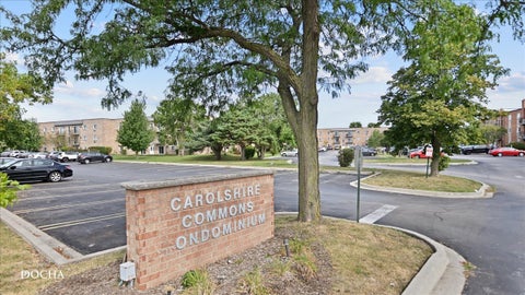 Tiny photo for 135 W Elk Trail #135, Carol Stream, IL 60188 (MLS # 12758300)
