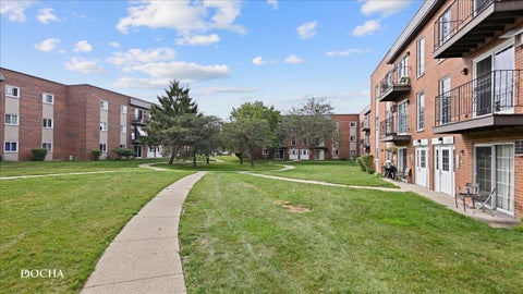 Tiny photo for 135 W Elk Trail #135, Carol Stream, IL 60188 (MLS # 12758300)