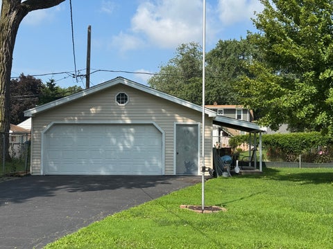 Tiny photo for 6806 Maple Court, Bridgeview, IL 60455 (MLS # 12727995)