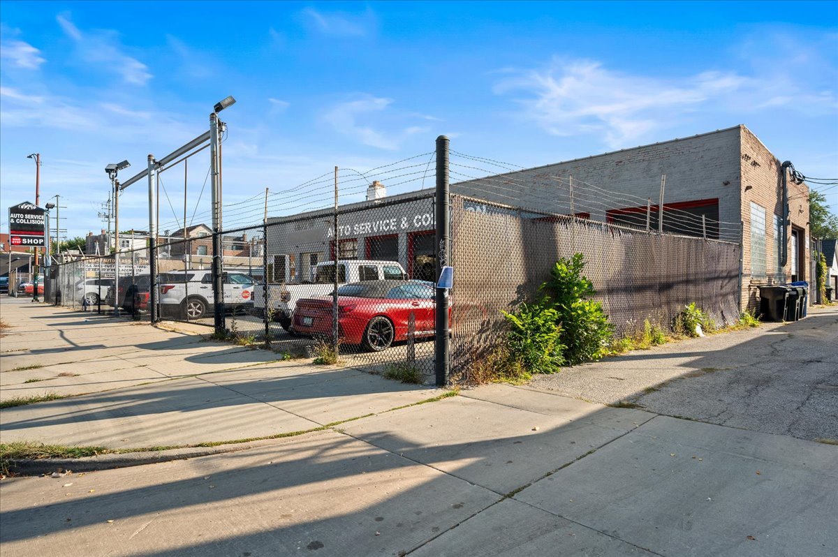 629 N Ashland Avenue