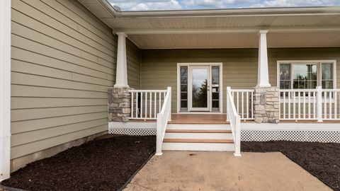 Tiny photo for 304 N Excalibur Drive, Carterville, IL 62918 (MLS # 12586206)