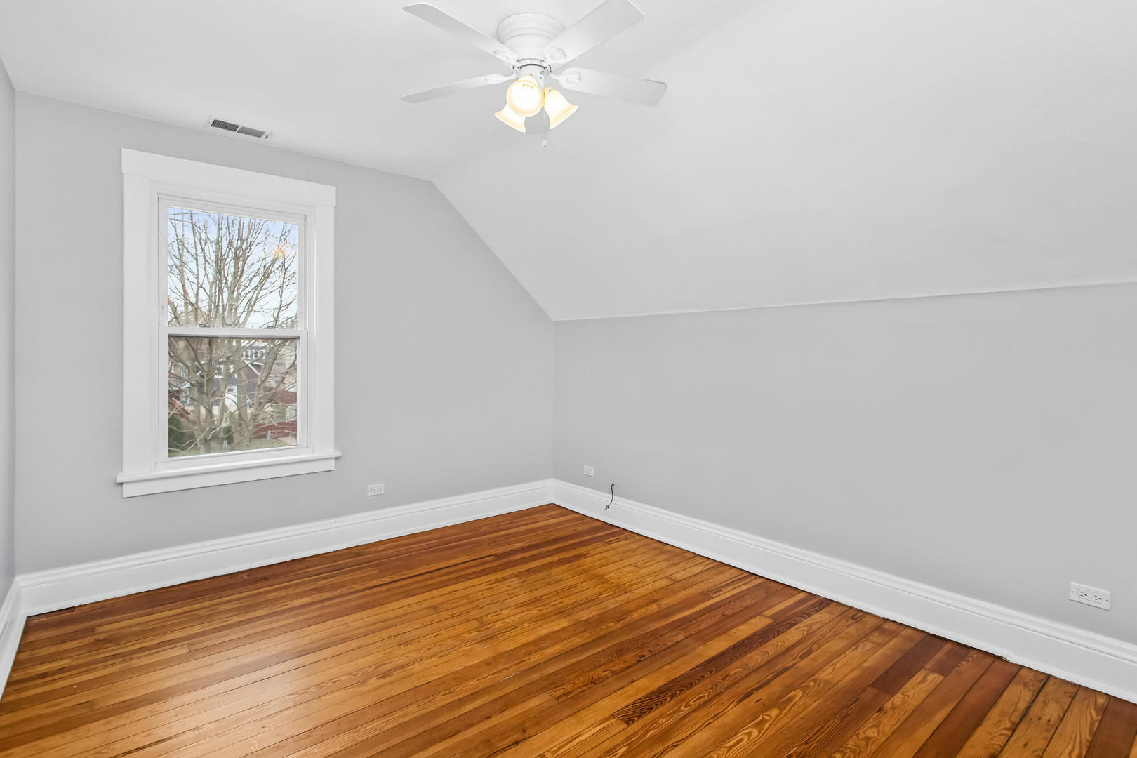 1116 Darrow Avenue 2F