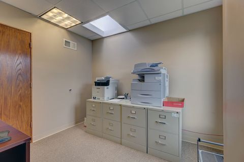 Tiny photo for 10555 W Cermak Road #1W, Westchester, IL 60154 (MLS # 12451503)