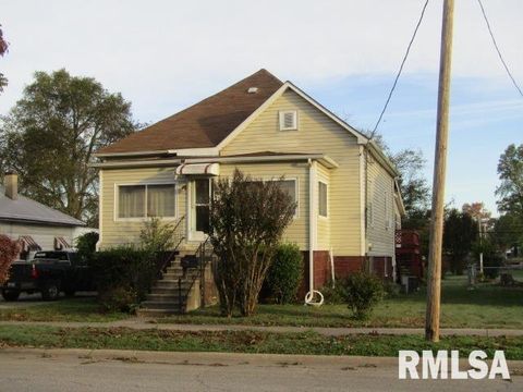 Tiny photo for 430 W CHURCH Street, Harrisburg, IL 62946 (MLS # EB460235)