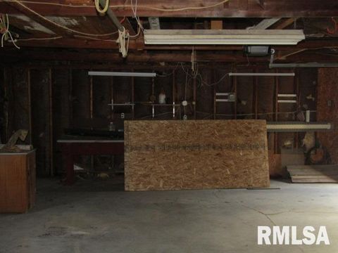 Tiny photo for 430 W CHURCH Street, Harrisburg, IL 62946 (MLS # EB460235)