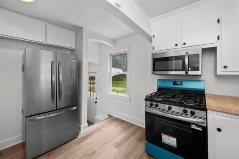 Tiny photo for 3223 53rd Street B, Moline, IL 61265 (MLS # 12602907)