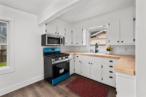 Tiny photo for 3223 53rd Street B, Moline, IL 61265 (MLS # 12602907)