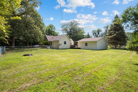 Tiny photo for 3223 53rd Street B, Moline, IL 61265 (MLS # 12602907)