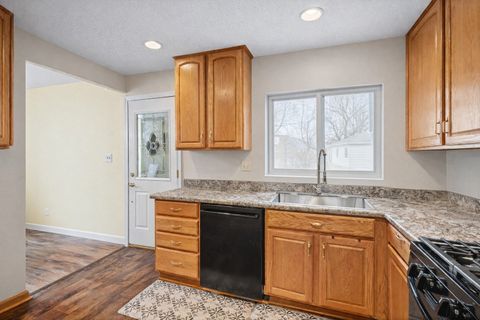 Tiny photo for 1013 Manor Drive, Streamwood, IL 60107 (MLS # 12608917)