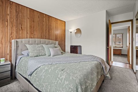 Tiny photo for 1013 Manor Drive, Streamwood, IL 60107 (MLS # 12608917)