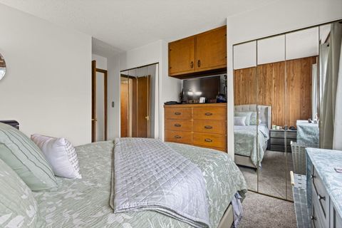 Tiny photo for 1013 Manor Drive, Streamwood, IL 60107 (MLS # 12608917)