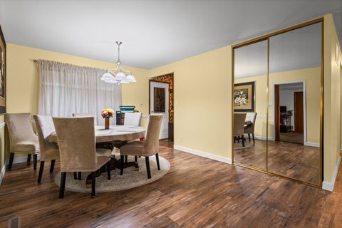 Tiny photo for 1013 Manor Drive, Streamwood, IL 60107 (MLS # 12608917)