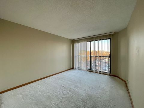 Tiny photo for 511 Aurora Avenue #620, Naperville, IL 60540 (MLS # 12558244)