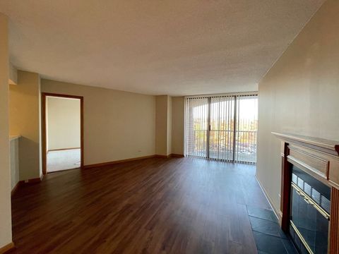 Tiny photo for 511 Aurora Avenue #620, Naperville, IL 60540 (MLS # 12558244)