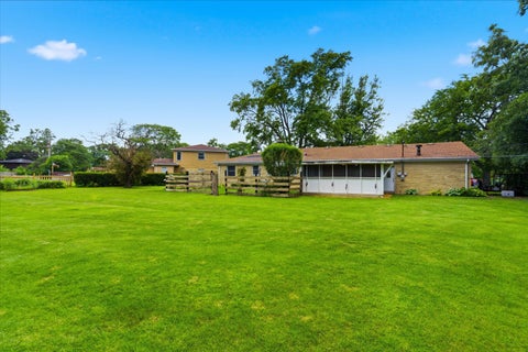 Tiny photo for 6231 Linden Lane, La Grange Highlands, IL 60525 (MLS # 12675991)