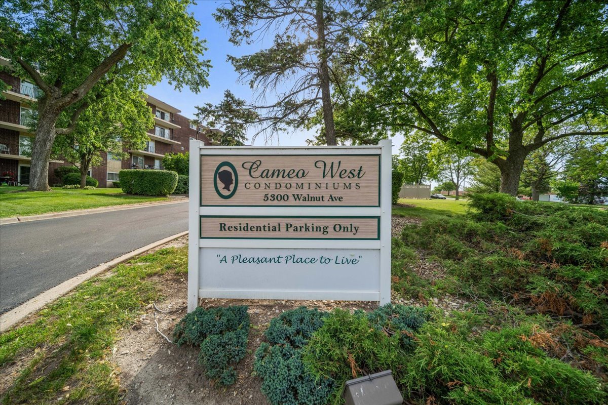 5300 Walnut Avenue 19C